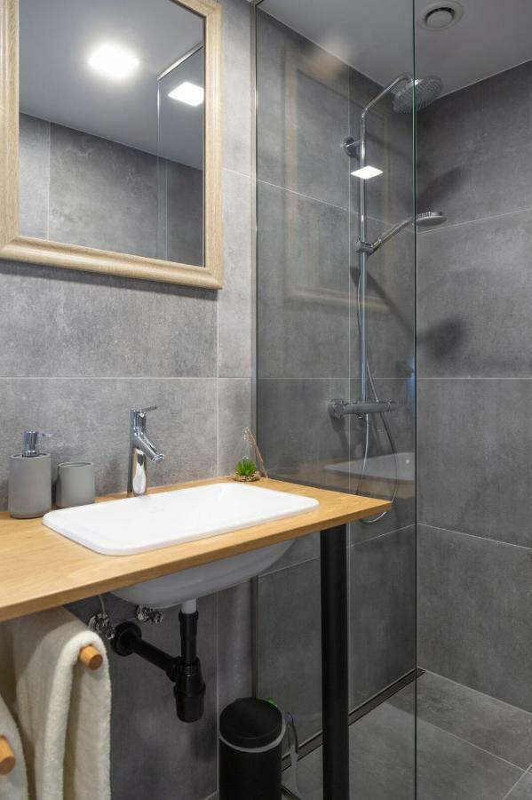 Apartamento Estonian Design Flat Next To Old Town Tallin Exterior foto
